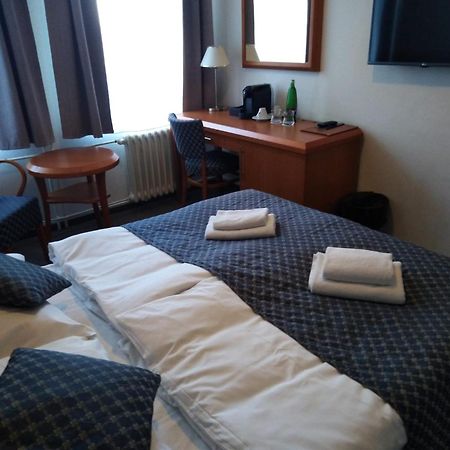 Lh Hotel Medinek Old Town Кутна Гора Екстер'єр фото