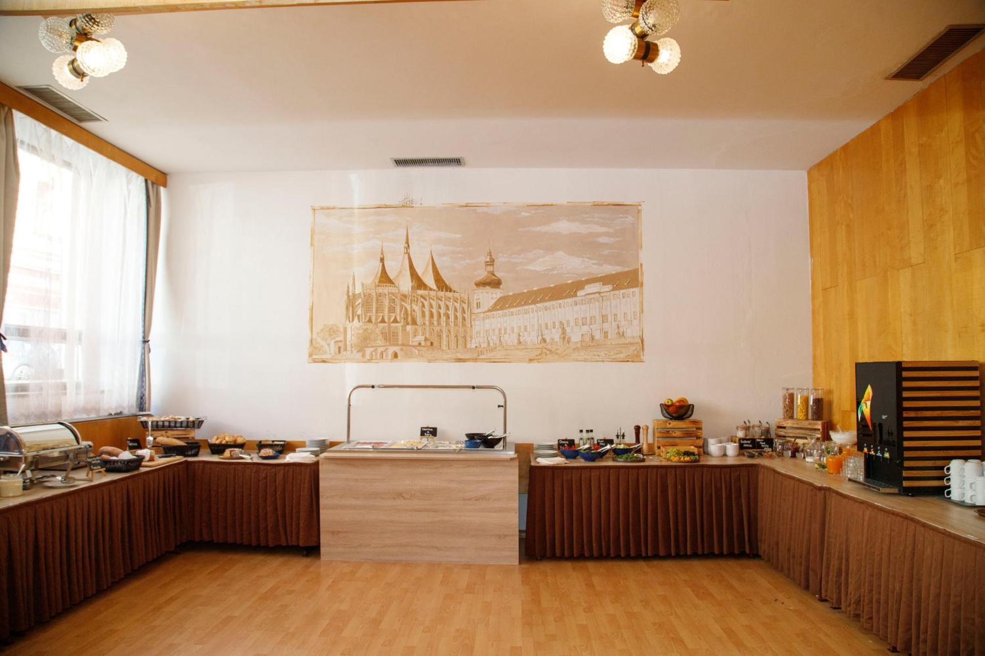 Lh Hotel Medinek Old Town Кутна Гора Екстер'єр фото