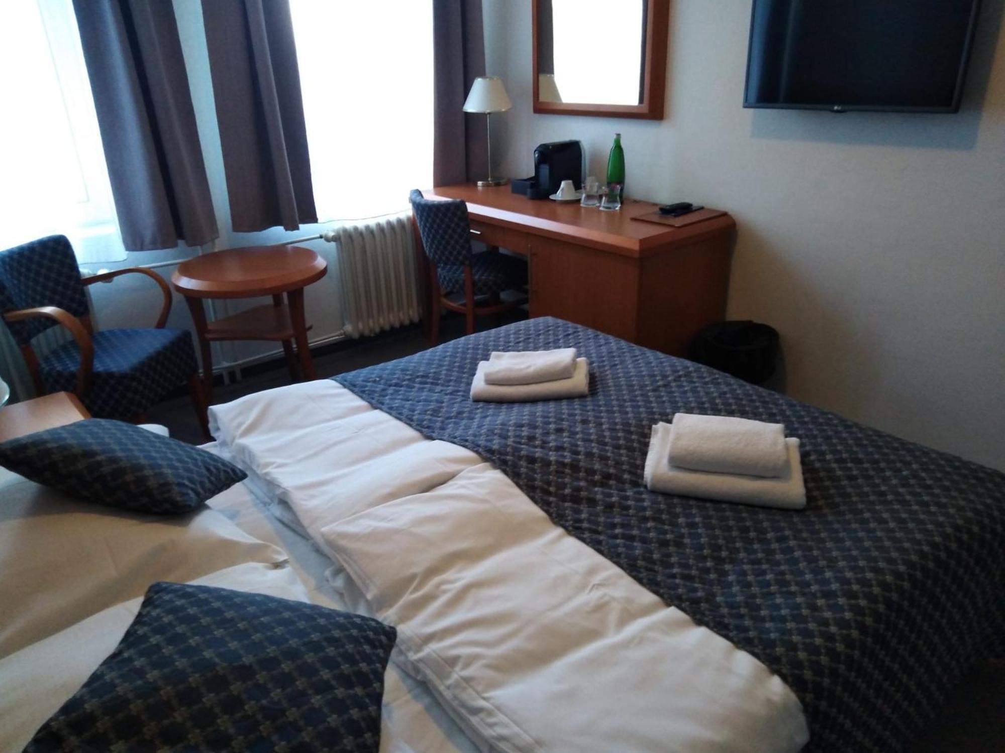 Lh Hotel Medinek Old Town Кутна Гора Екстер'єр фото