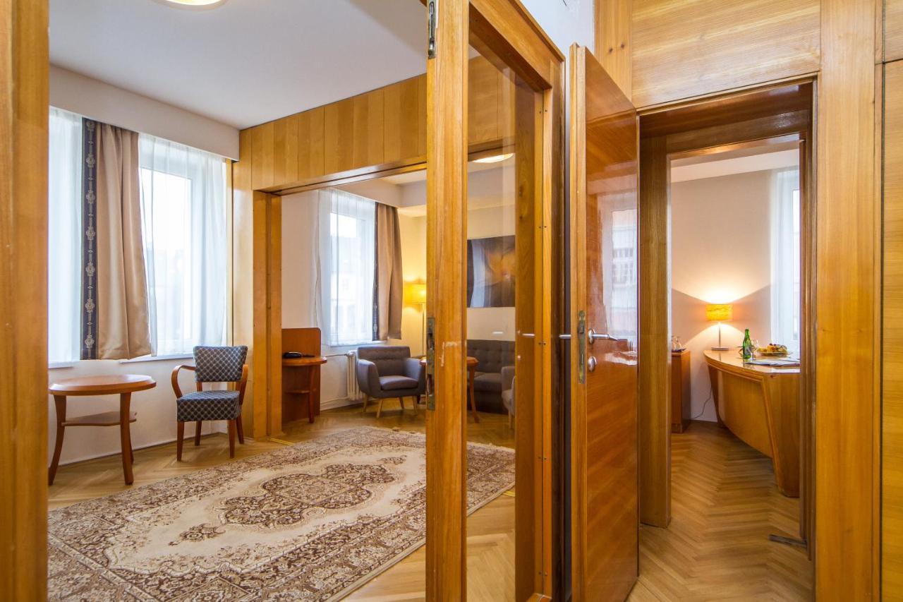 Lh Hotel Medinek Old Town Кутна Гора Екстер'єр фото